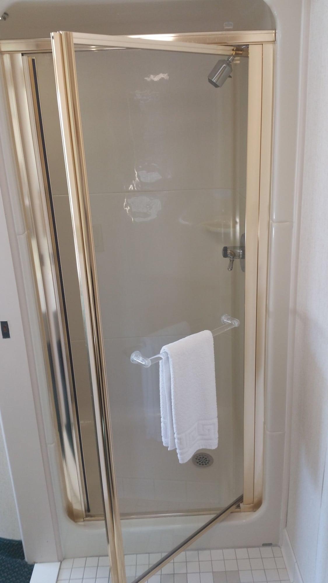 Charlevoix Inn & Suites Surestay Collection By Best Western מראה חיצוני תמונה