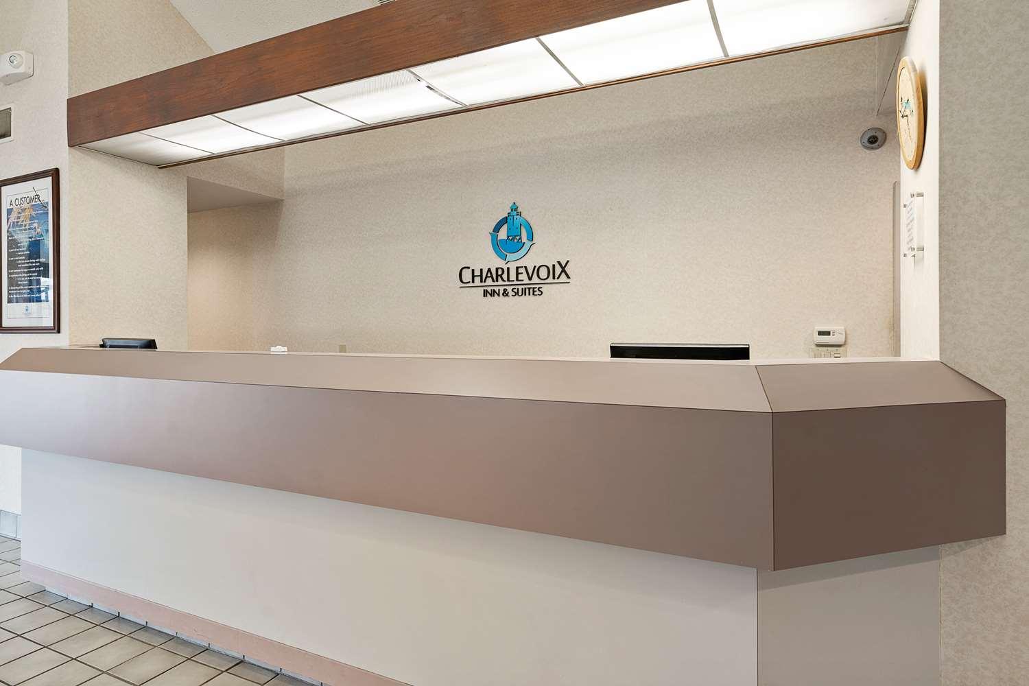 Charlevoix Inn & Suites Surestay Collection By Best Western מראה חיצוני תמונה